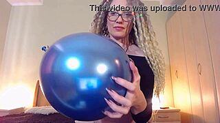 i made a custom balloon video for mommy