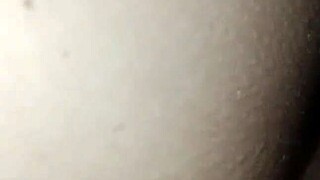 Hot damn, wanna join this steamy Vietnamese 3some now?