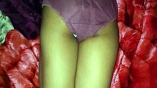 इंडियन भाभी पब्लिक ग्रुप बांगिंग में वाइल्ड हो जाती है आउटडोर्स