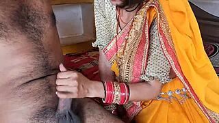 दामाद ने अपनी सास को घोड़ी बनाकर चोदा