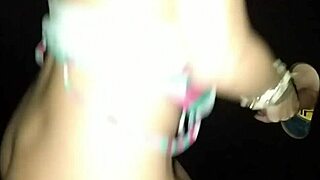 DEI PARA VÁRIOS PELO BURACO DA CABINE GLOy HOLE ATÉ O ÚLTIMO ENTRAR E ME DAR BANHO DE PORRA