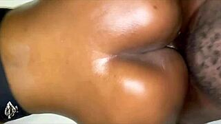 beau-p�re baise sa belle-fille dur dans le trou du cul et la chatte pour sauter les cours