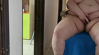 Coolmarina, the mature woman, discovers a new toy to fuck herself hard while exploring bizarre fetishes.