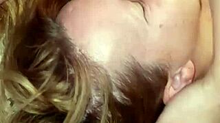 मेरे लंड को उसके गले में डीप फील करो मेस्सी पाई के लिए!