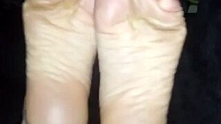 english soles for submissive foot play