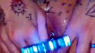 Amateur stretches piss hole, cums from wet pussy training