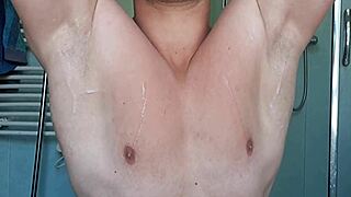 แตกในนางสงกรานต์ homemade trimmed pussy