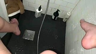 Arabian snowwhite masturbates in shower