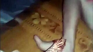 Vietnamese girl's extremely cute spider web design