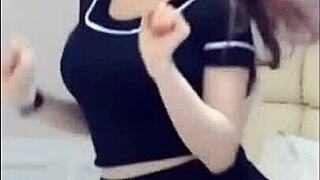 Chi Danny dances sexy on webcam