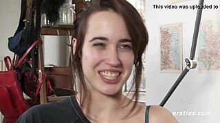 effie rubs her hairy pussy until she cums 😍