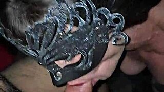 Fui puta de 2 machos no swing bending over at party