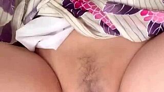 ever seen an asian milf squirt from a dildo machine?