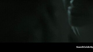 जूलियट बिनोश एल्स पीएल2012 में न्यूड पोज करती है!