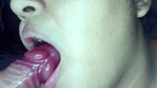 mama gordita playing with her dildo, putting it in her hairy pussy?