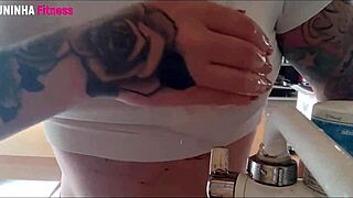 Brazilian hot housewife caught washing dishes naked, big tits on display 😍