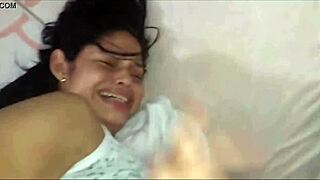 लेटिना 18+ वर्जिन को हार्ड एनल पाउंडिंग और डीप क्रीमपाई पीओवी में