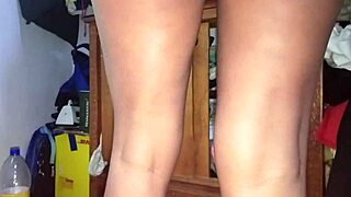 Cleaning lady flaunts big ass and I’m hooked after meeting on now69