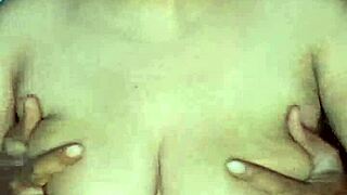 बड़ी चूचियाँ दिखा रही हूँ - पसंद आईं?