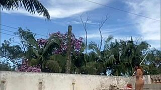 i stay like this all day when the bricklayer is here 😏