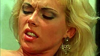 Kelly trump is a dirty career woman 😈