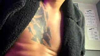 coringa in bat costume gives handjob