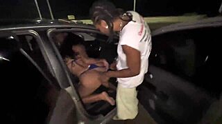 Fiz uma suruba pesada com minhas amigas e meus amigos na rua e sem camisinha