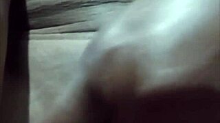 guy cleans her pussy thoroughly in casual setting