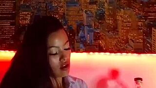 is this hot girl masturbating live?