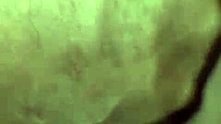 can't resist cumming on my girlfriend's wet pussy?