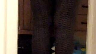 Wife shows off her leggings-clad big ass.