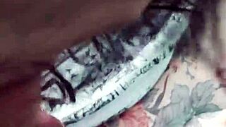 oh my god, my wife using her rich tongue!