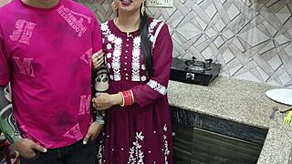 इंडियन देसी भाभी को देवर किचन में हार्ड फक, डीपथ्रोट और कम।