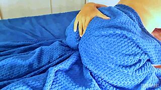 gorgeous tanned latina rubs pussy