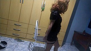 Eu sou a dançarina mais sexy e sedutora, venha ver meu show alternativo