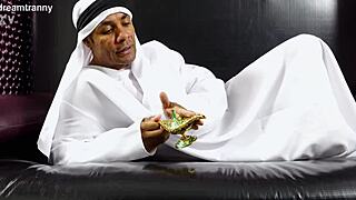 Daniela Marks Offers Ass To Hung Aladdin In Genie Role