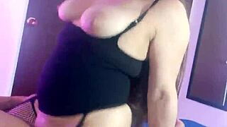 Sexy vaquera Valery S�enz rides hard with tight pussy in hardcore