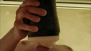 Follando mi fleshlight hasta que me hace temblar del orgasmo