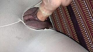 ถุงน่องที่ฉันฉีกให้เป็นรูแล้วเอาควยยัดรูแตด