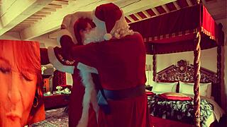 Granny carmen enjoys a christmas in july with santa's suck ride and sleigh 😘