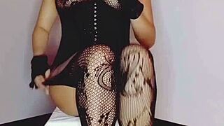 beautiful and hot bluee squirts in colombian homemade flashing video