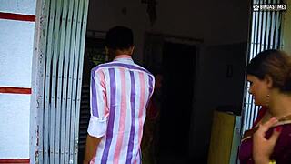 देसी डर्टी इंडियन सर्वेंट ने दो भाभी जी और देवर को घर पर सेक्स करते हुए पकड़ा, मेच्योर हैरी ब्रिटिश होममेड