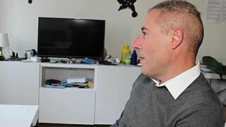 Getting to know Sirya in an intimate setting