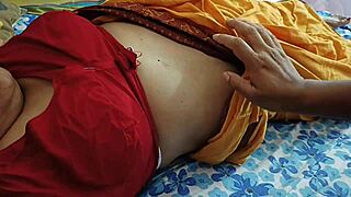 देसी हाउसवाइफ प्रेमी seduction में फंस टाइट चूत बेडरूम चुदाई