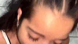 Chupar o pau cheio de veias do Wellington Prado e deixar ele todo babado antes de meter