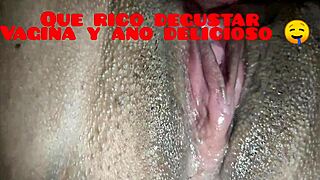 mmm, lamiendo el culo y vagina de mi esposa ecuatoriana culona en doggystyle position