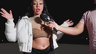 Quiero Chupar Pinga Peruana Hermosa Brasileña Muestra Su Enorme Culo Mientras La Entrevistan