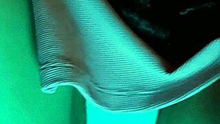 Esposa Cachonda Shows Off Her Petite Body In Homemade Video, Getting Horny And Playful With Her Pussy.