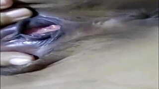 Filipina girlfriend's wet swollen pussy on video call 😏