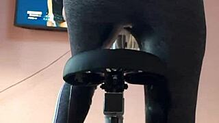 Amateur Gym Lover In Leggings Pees Pants During Solo Workout Fetish Session